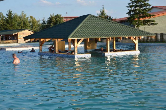 Ilustračný obrázok k článku Možností na okúpanie už veľa nie je: Posledné teplé dni si užijete aj v Diakovciach