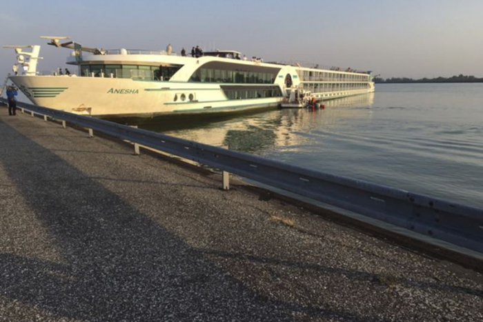 Ilustračný obrázok k článku Pri obci Vojka nad Dunajom havarovala výletná loď. Kapitán bol pod vplyvom alkoholu!