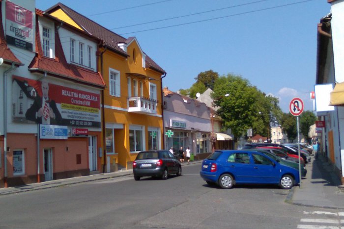 Ilustračný obrázok k článku FOTO: Problém s vodičmi v Lučenci. Na Železničnej viazne výber parkovného