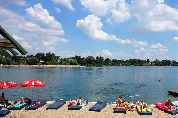 Ilustračný obrázok k článku Napriek teplotným rekordom sú kúpaliská zatvorené. Kde si môžete zaplávať?