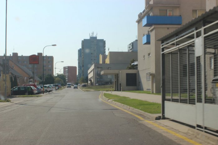 Ilustračný obrázok k článku Šoféri pozor! Na Trhovej sa bude pracovať