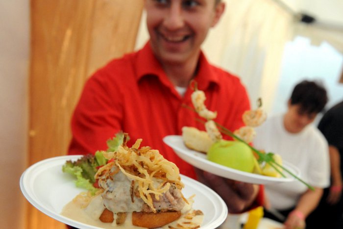 Ilustračný obrázok k článku V Trnave sa chystá dvojdňový festival: Lákať budú gurmánske špeciality, víno aj hudba