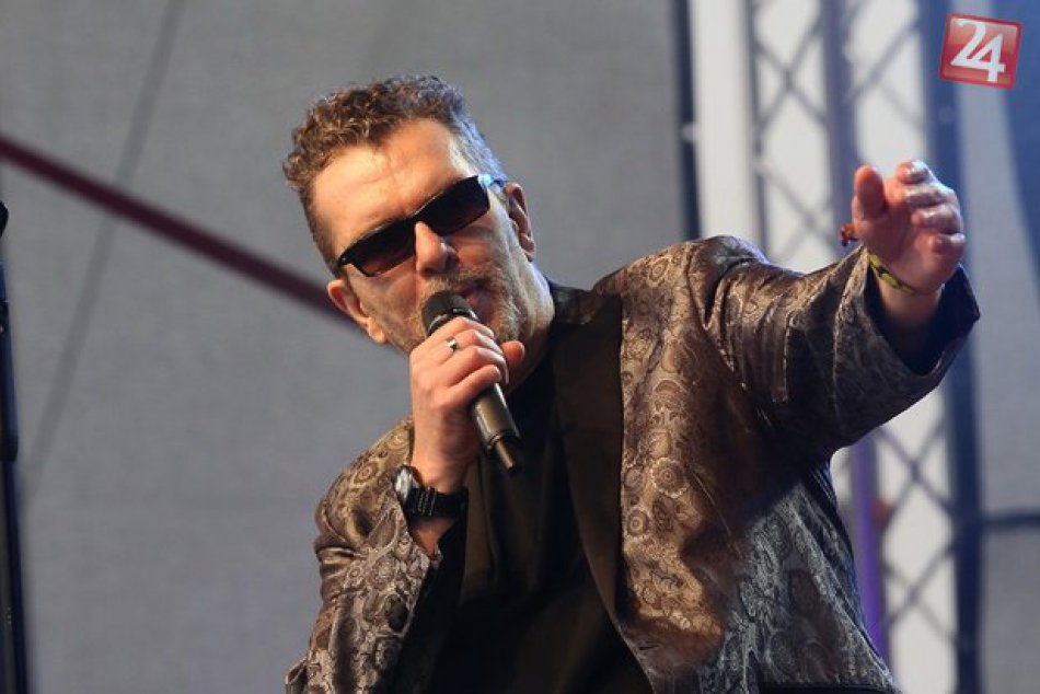 Ilustračný obrázok k článku SÚŤAŽ: Richard Müller predstaví svoje TO NAJLEPŠIE TOUR 11. decembra v Prievidzi