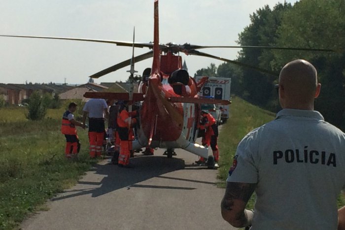 Ilustračný obrázok k článku Nehoda pri hrádzi. Zranený motorkár musel byť prevezený vrtuľníkom