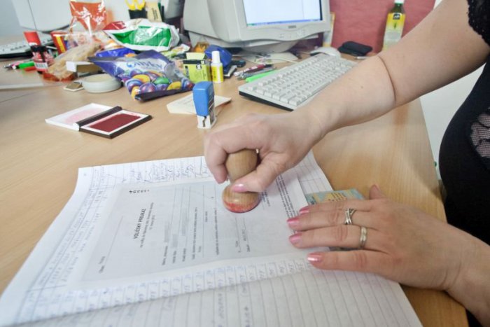 Ilustračný obrázok k článku Viete, ktoré aktivity nás okrem kávičkovania v práci oberajú o čas?