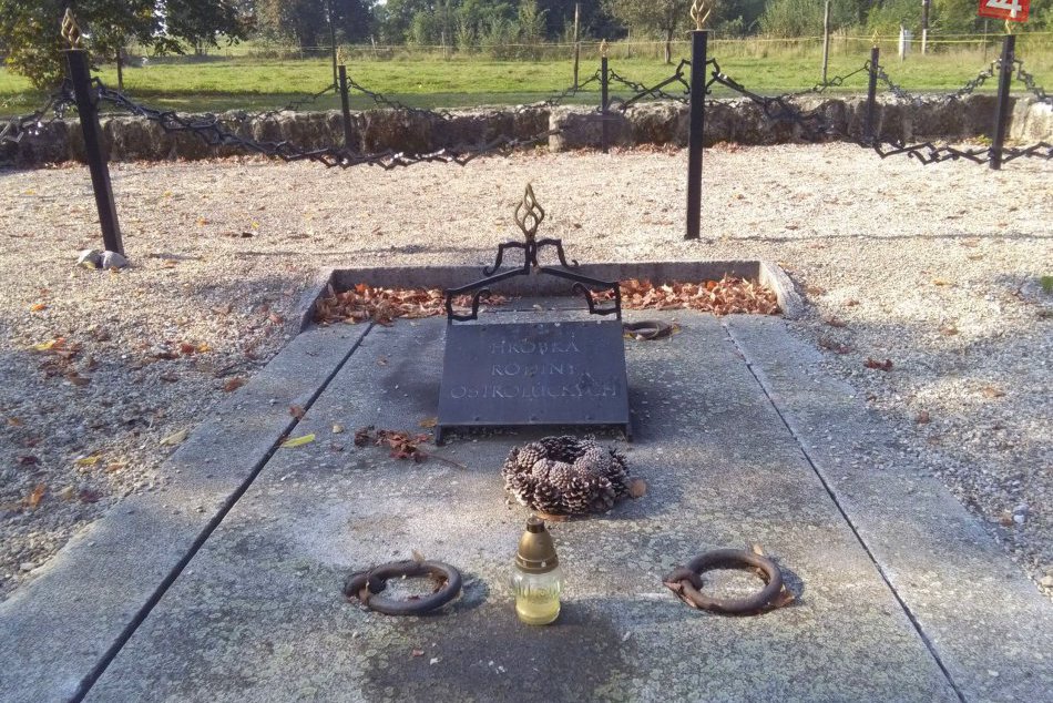 Ilustračný obrázok k článku FOTO: Nezabudnuteľná ženská postava 19. storočia. Pri Zvolene leží hrob Ostrolúckej