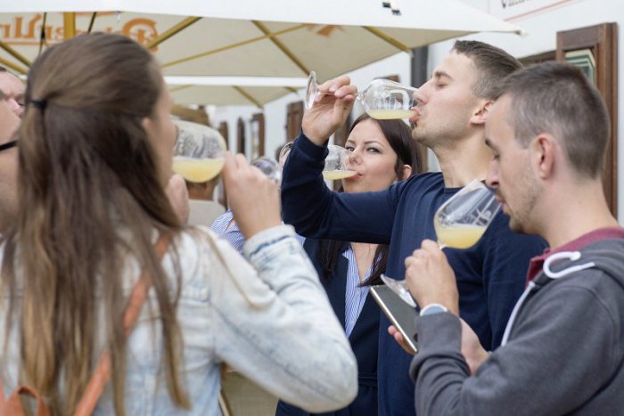 Ilustračný obrázok k článku V Pezinku bolo cez víkend veselo. Vinobranie prilákalo stovky ľudí