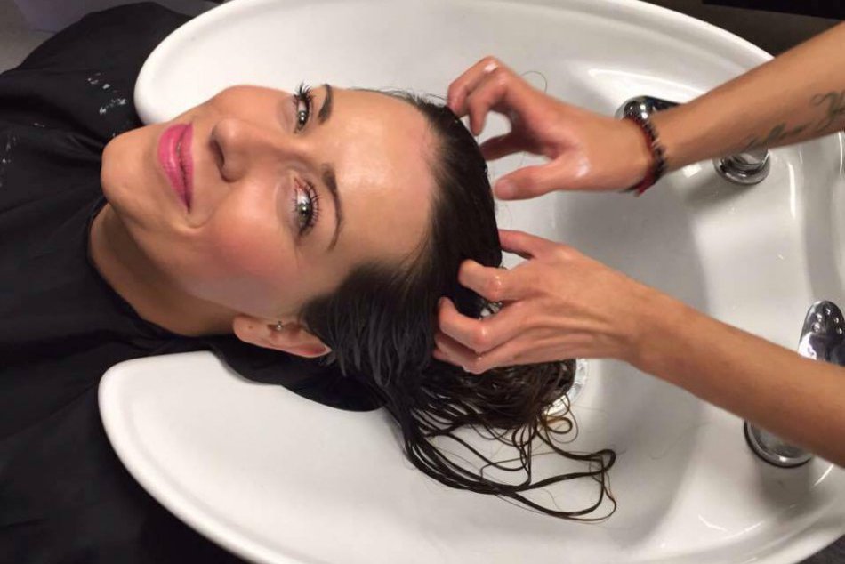 Ilustračný obrázok k článku 6 tipov od trnavského kaderníka: Ako správne zregenerovať vlasy po lete