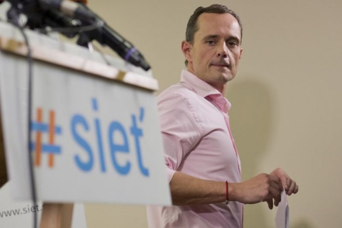 Ilustračný obrázok k článku Procházka chcel byť na Slovensku lídrom pravice, teraz mieri do Luxemburgu