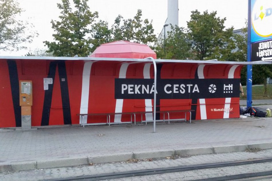 Ilustračný obrázok k článku OBRAZOM: Aj tento rok sa vďaka Bratislava ciTy! lúčime so škaredými zastávkami