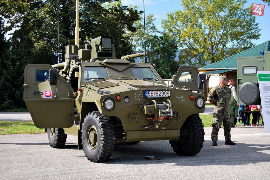 Ilustračný obrázok k článku Útvary sa otvoria verejnosti: Vojaci oslávia Deň Ozbrojených síl SR