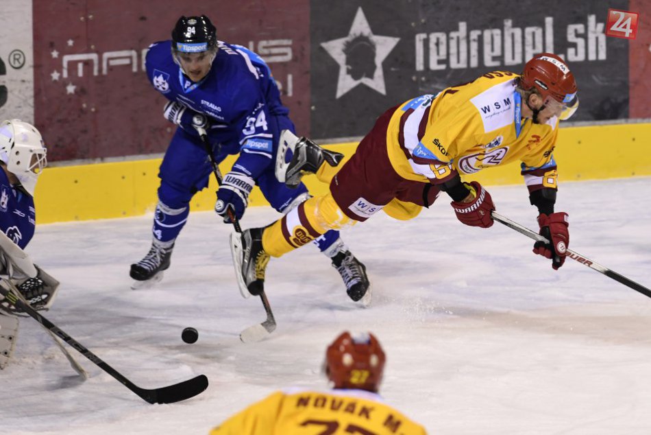 Ilustračný obrázok k článku Popradskí hokejisti proti Dukle víťazne: Finiš Trenčína na bodový zisk nestačil