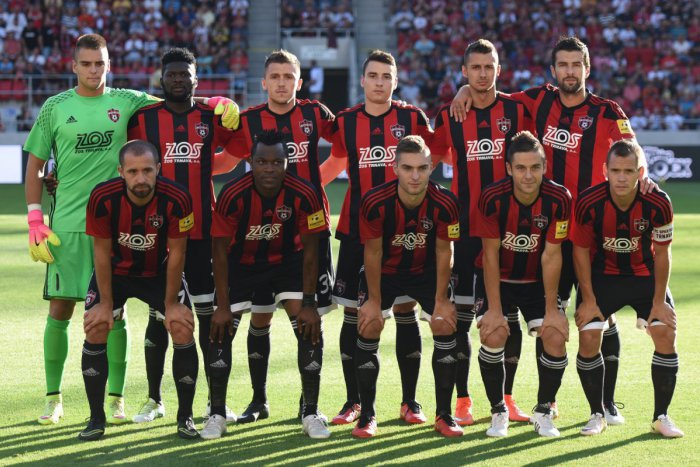 Ilustračný obrázok k článku Hráči Spartaka prijali výzvu: TOTO musia zvládnuť so zakrytými očami!