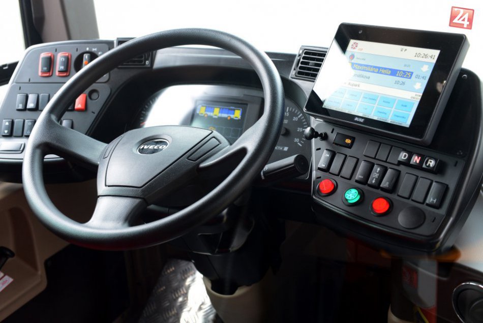 Ilustračný obrázok k článku Dopravcovia vítajú návrh znížiť vek na vodičský preukaz na autobusy