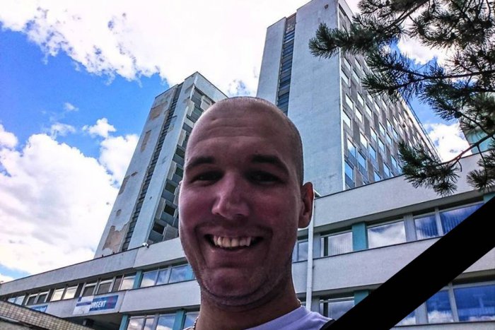 Ilustračný obrázok k článku Smutná pozvánka: Pohreb najsilnejšieho bojovníka Mateja (†24) bude v stredu :(