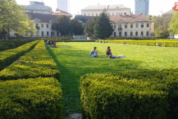 Ilustračný obrázok k článku Zeleň v Medickej záhrade bude onedlho krajšia. Staré Mesto ju zrevitalizuje