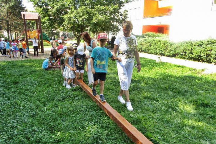 Ilustračný obrázok k článku Na Kyjevskej s novinkou: Škôlkari si môžu zacvičiť pod holým nebom