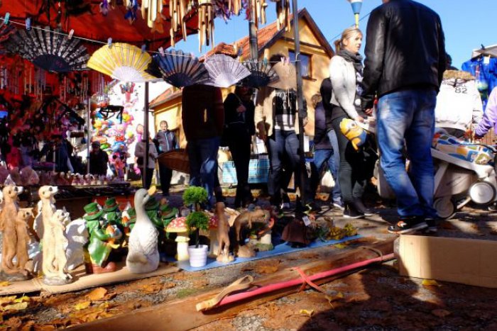 Ilustračný obrázok k článku Ktorým mestám vládla ruka s mečom a pýšia sa najstaršími jarmokmi?