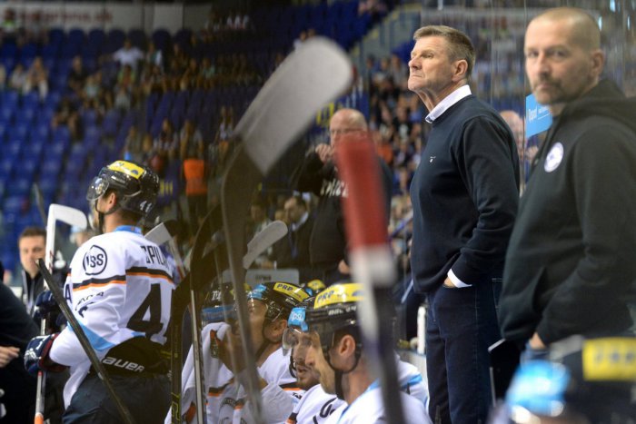 Ilustračný obrázok k článku Košickí hokejisti valcujú a dostali sa na čelo: Tréner Čada však jednu vec kritizuje