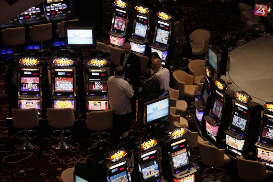 Ilustračný obrázok k článku V bratislavskom Lamači obmedzili prevádzku herní, otvorené budú mať len do desiatej