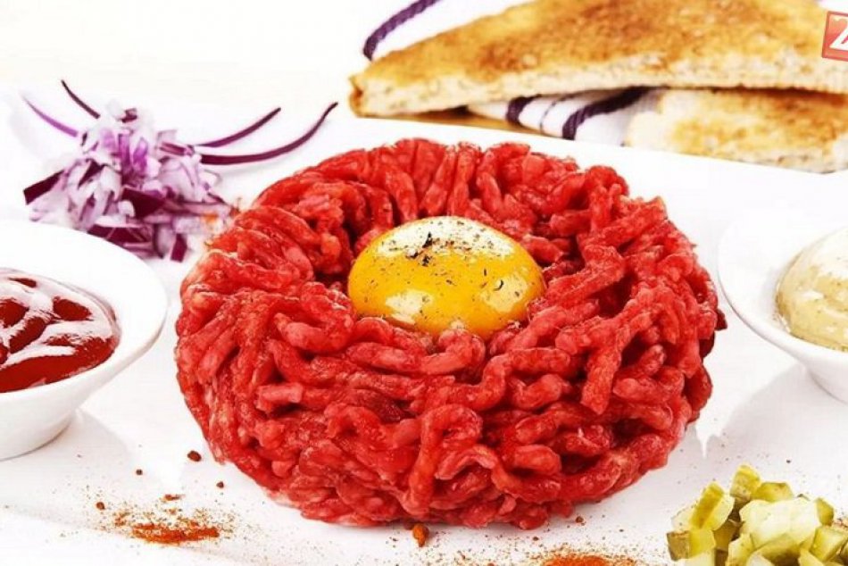 Ilustračný obrázok k článku Reštaurácie chcú predávať obľúbený tatarák: Záujem prejavili desiatky zariadení