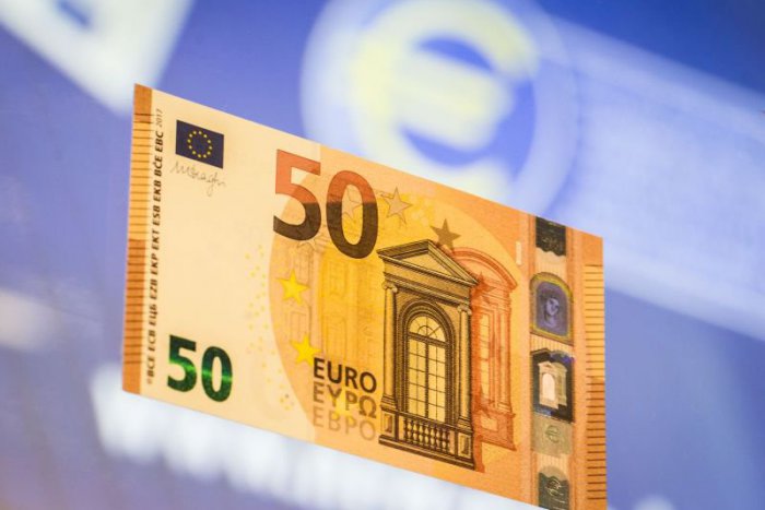 Ilustračný obrázok k článku Primár onkológie zarábal tisíce, zobrať mal úplatok 50 eur