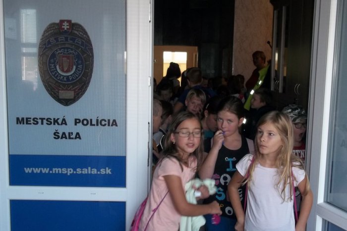 Ilustračný obrázok k článku FOTO: Mestská polícia v Šali oslavovala, nazrite do jej služobných priestorov