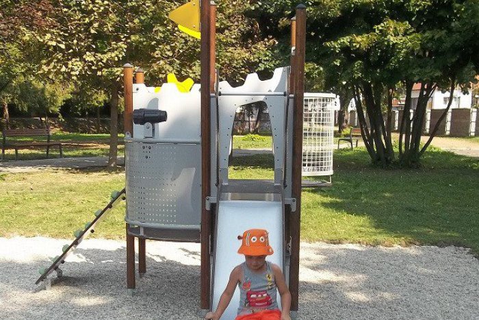 Ilustračný obrázok k článku Nové hracie prvky pre deti v Šali: Zmenu ich umiestnenia si vyžiadala petícia