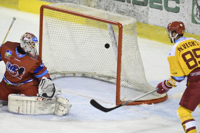 Ilustračný obrázok k článku Mikulášski hokejisti vedenie neudržali: Trenčania vyhrali rozdielom triedy