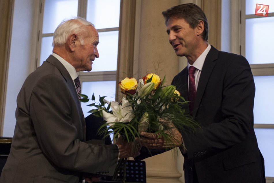 Ilustračný obrázok k článku Seniorfest podporí po celý mesiac aktívny prístup dôchodcov, niektorí budú ocenení