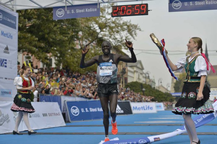 Ilustračný obrázok k článku MMM 2016 v číslach: Tipnete si, koľko spiniek na použilo na štartové čísla?