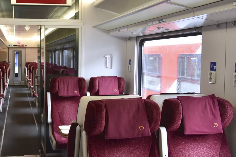 Ilustračný obrázok k článku Železnice pridajú ďalšie dva vlaky InterCity, stále však nejde o plnú prevádzku
