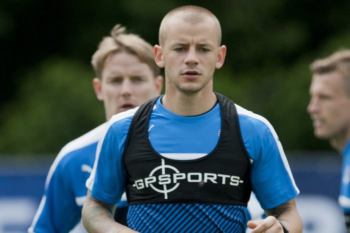 Ilustračný obrázok k článku Nešoféroval som, zopakoval futbalista Weiss ml. v ospravedlnení na Twitteri