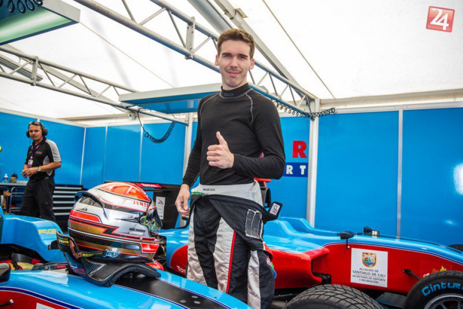 Ilustračný obrázok k článku Výzva pre bystrického pretekára Gondu. Testovanie na slávnej trati v Indianapolise