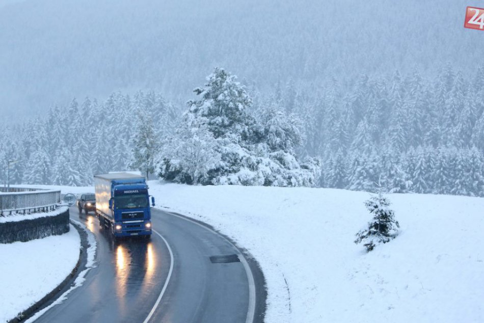Ilustračný obrázok k článku Pod Donovalmi musia vodiči pribrzdiť, povolená rýchlosť je 60 km/h