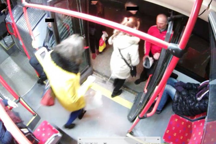 Ilustračný obrázok k článku Na Slovensku straší bankový fantóm: Miluje igelitky a asi aj kriminálne filmy