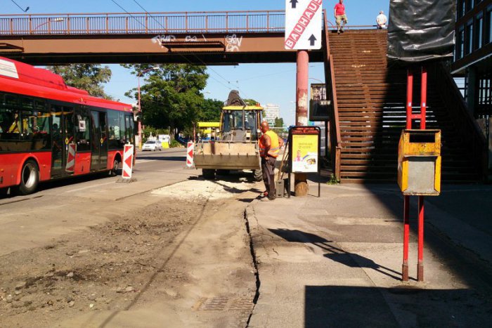 Ilustračný obrázok k článku Stará hrdzavá lávka pri stanici Nivy by mala v najbližších týždňoch zmiznúť