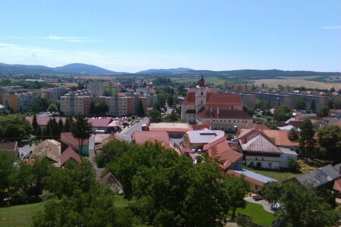 Ilustračný obrázok k článku Fiľakovskí mestskí policajti v novom. Prečo sa museli sťahovať?