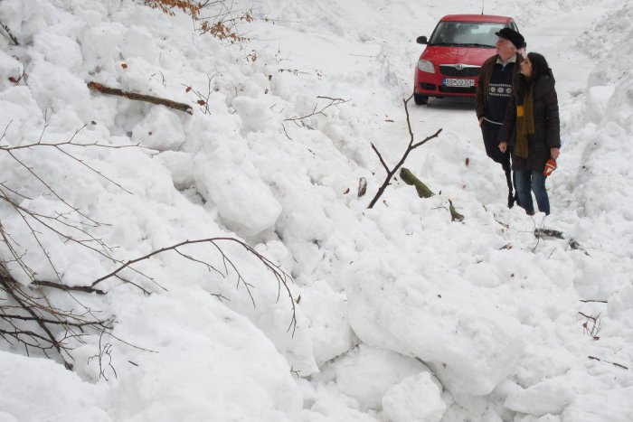 Ilustračný obrázok k článku Do Tatier stále s maximálnou opatrnosťou: Šanca pádu menších lavín trvá