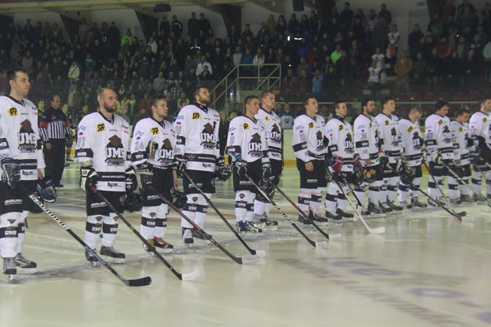 Ilustračný obrázok k článku Hokejisti UMB prvýkrát v sezóne v Bystrici. Sľubujú otvorenie vo veľkom štýle