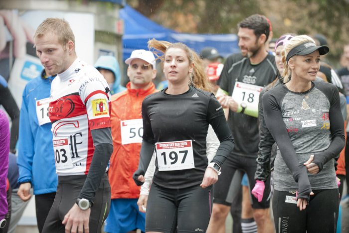 Ilustračný obrázok k článku Bežecký pretek spojený s degustáciou vína: V Topoľčiankach sa uskutoční Chateau Run