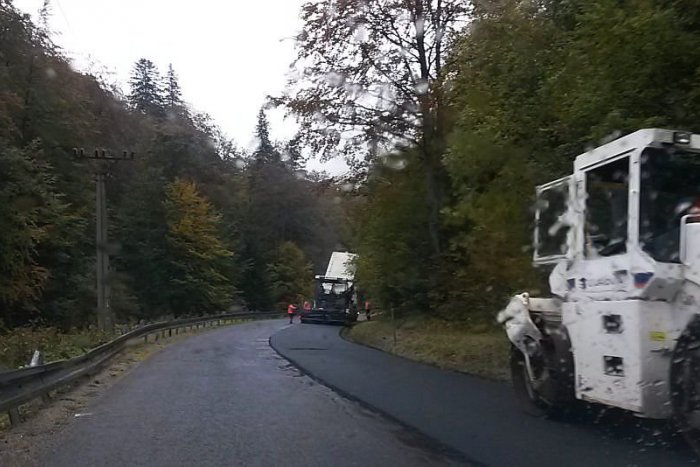 Ilustračný obrázok k článku FOTO: Rekonštrukcia za státisíce v plnom prúde. Kedy dokončia cestu na Srdiečko?