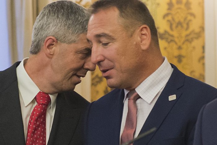 Ilustračný obrázok k článku Spojenie strán Sieť a Most-Híd už nie je také horúce ako pred pár dňami