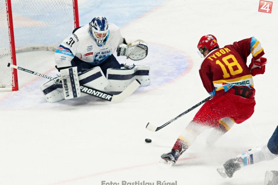 Ilustračný obrázok k článku Nitra neuspela na ľade Trenčína: Postaral sa o to trojgólový Marcel hossa