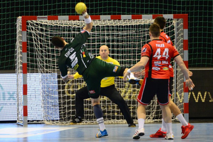 Ilustračný obrázok k článku Hádzanári Šale remízovali: Topoľčanom zobrali cenný bod