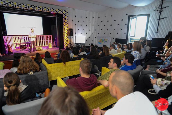 Ilustračný obrázok k článku Kus reči štvrtýkrát v Žiline: Príbehy, ktoré vedia inšpirovať