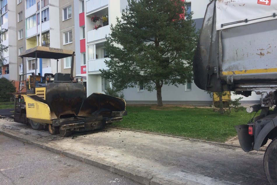 Ilustračný obrázok k článku Popradské asfaltovanie chodníkov: Ide o kvalitu alebo kvantitu?