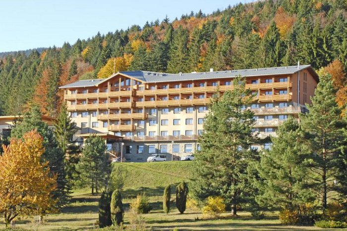 Ilustračný obrázok k článku Naši hoteliéri bijú na poplach. Máme viac hostí, ale nemáme koho zamestnať!