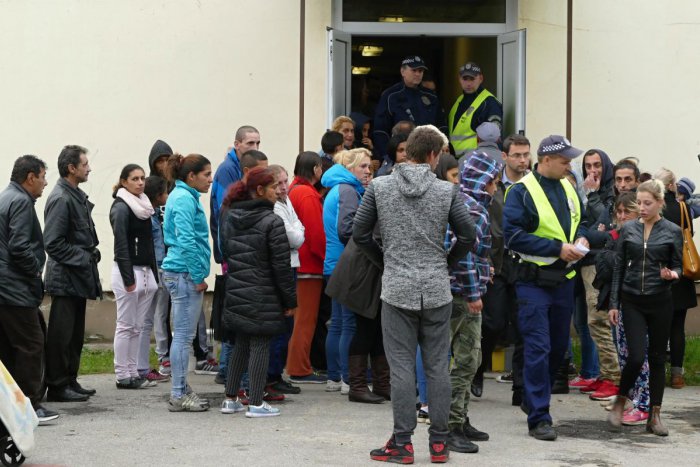 Ilustračný obrázok k článku 116 Žilinčanov bez vlastnej strechy nad hlavou: Hasiči našli horiaci odpad! FOTO