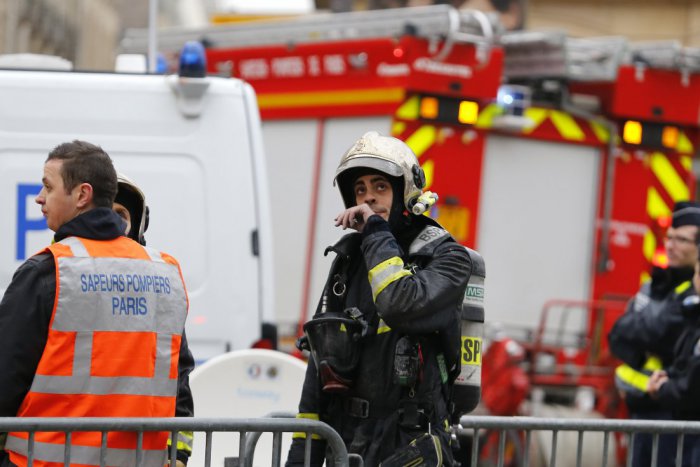 Ilustračný obrázok k článku Obyvateľov žilinskej bytovky evakuovali: Desiatky hasičov v akcii!